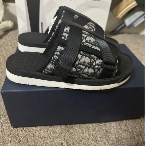 Dior slides - Picture 2 of 3